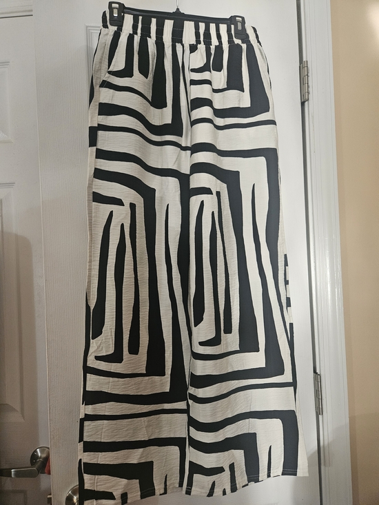 New Mix Pants - 💕❣️Women New Geometrics Black & Ivory Striped Wide-Leg Pants - NWT - Size L❤️💕